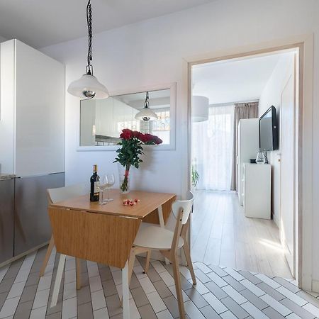 Plac Bankowy Serviced Apartments วอร์ซอ ภายนอก รูปภาพ